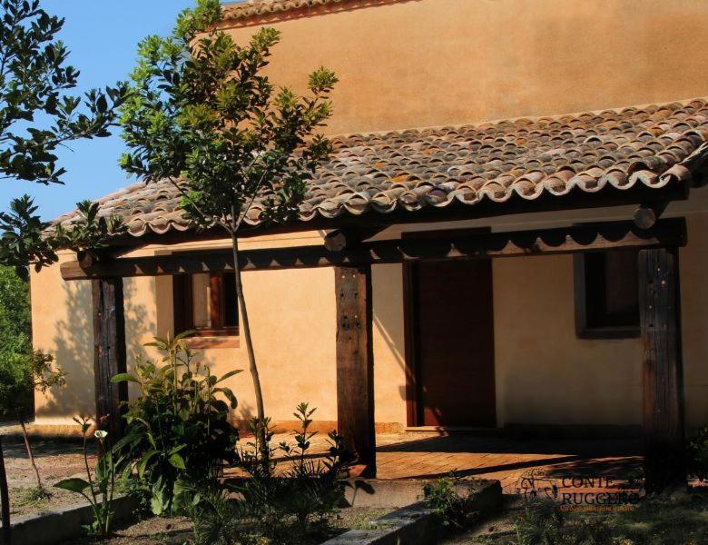 Tenuta Conte Ruggero Santa Domenica  Esterno foto