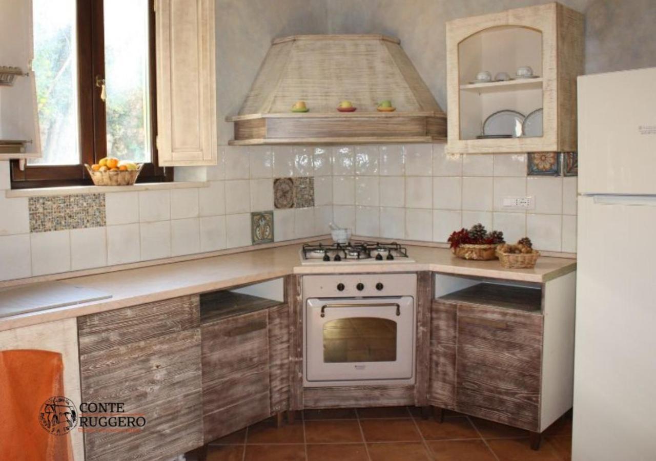 Tenuta Conte Ruggero Santa Domenica  Esterno foto